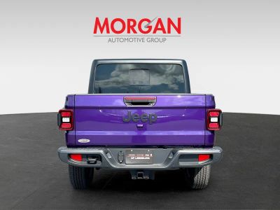 2026 Jeep Gladiator — engine compartment view