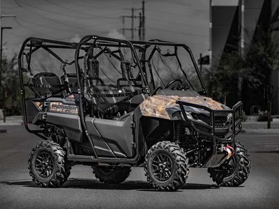 2025 Honda Pioneer 700-4 Forest - Photo 2