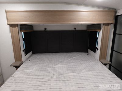 2025 Dutchmen Astoria - Photo 9