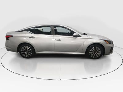 2024 Nissan Altima - Photo 8