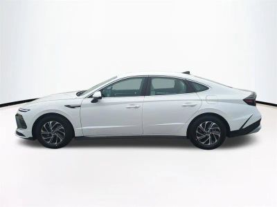 2026 Hyundai SONATA HYBRID — photo 8 view