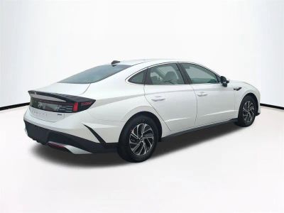 2026 Hyundai SONATA HYBRID — detail view