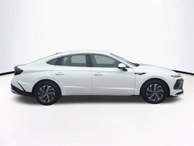 2026 Hyundai SONATA HYBRID — interior view