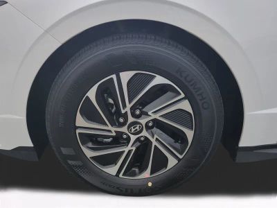 2026 Hyundai SONATA HYBRID — photo 11 view
