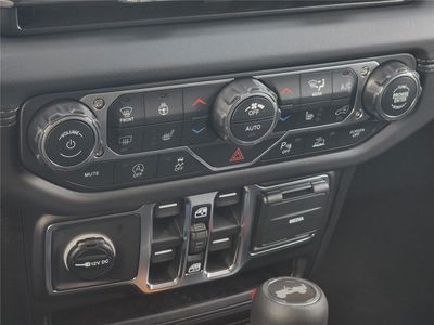 2026 2026 Jeep Wrangler - Photo 16