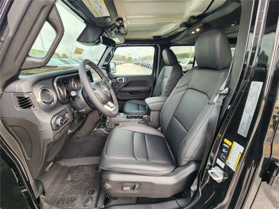 2026 2026 Jeep Wrangler - Photo 14