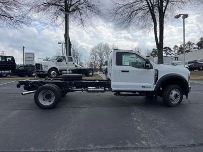 2026 Ford F-550SD - Photo 2