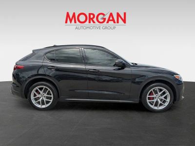 2019 Alfa Romeo Stelvio — interior view
