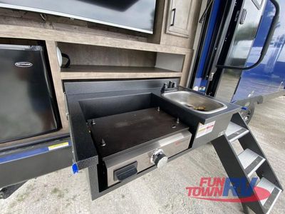 2024 Venture RV Stratus - Photo 14