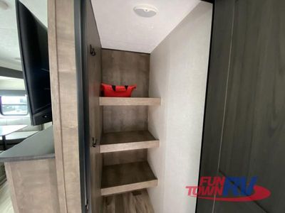 2024 Venture RV Stratus - Photo 24