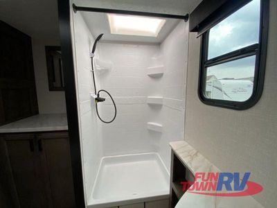 2024 Venture RV Stratus - Photo 27