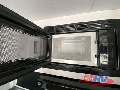 2024 Venture RV Stratus - Photo 43