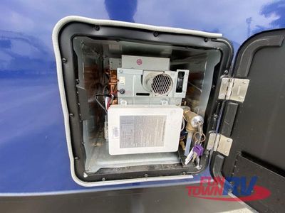 2024 Venture RV Stratus - Photo 17