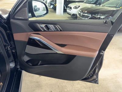 2026 BMW X6 — photo 9 view