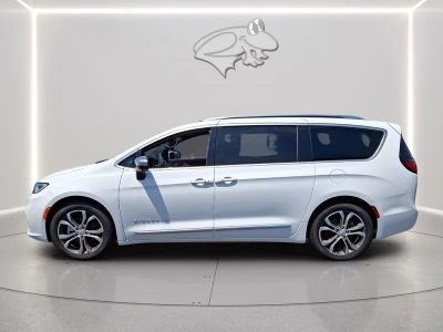 2026 Chrysler Pacifica — side profile view