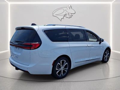 2026 Chrysler Pacifica — detail view