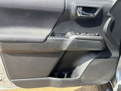 2022 Toyota Tacoma - Photo 8