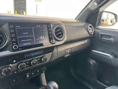 2022 Toyota Tacoma - Photo 17