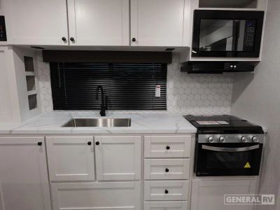 2026 Highland Ridge RV Range Lite - Photo 7