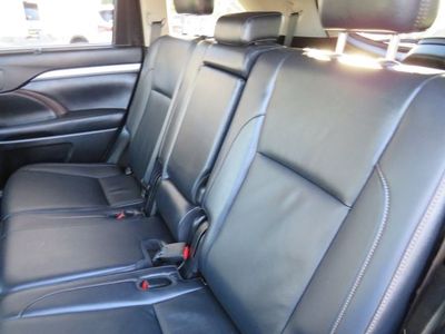 2019 Toyota HIGHLANDER - Photo 19