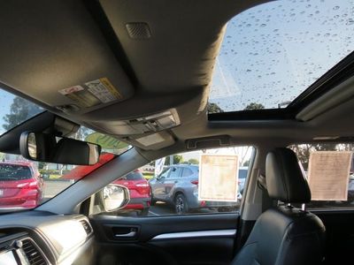 2019 Toyota HIGHLANDER - Photo 35