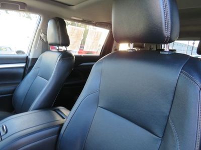 2019 Toyota HIGHLANDER - Photo 16