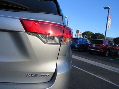 2019 Toyota HIGHLANDER - Photo 11