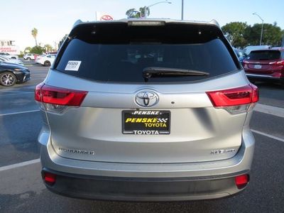 2019 Toyota HIGHLANDER - Photo 9