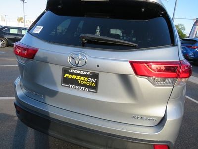 2019 Toyota HIGHLANDER - Photo 12