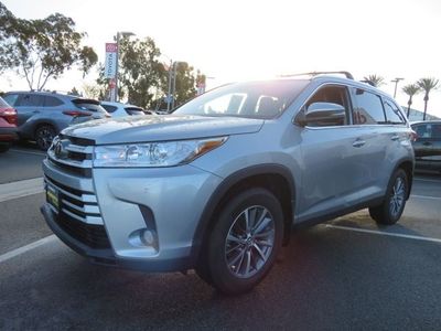 2019 Toyota HIGHLANDER - Photo 3