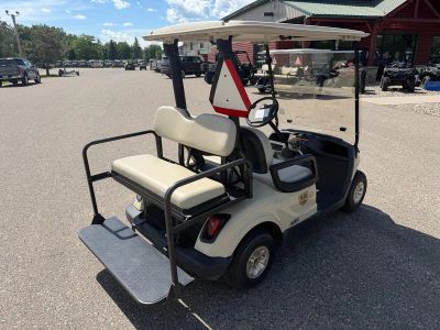 2015 Yamaha DRIVE 1 EFI — interior view