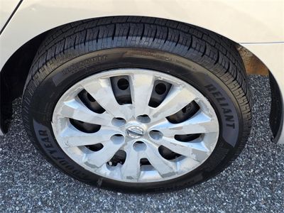 2015 Nissan Sentra — photo 28 view