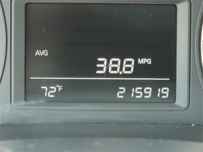 2015 Nissan Sentra — photo 30 view