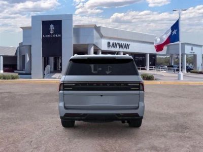 2026 Lincoln Navigator — detail view