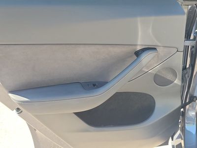 2023 Tesla Model Y - Photo 11