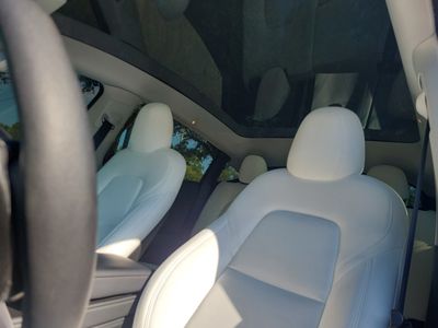2023 Tesla Model Y - Photo 21