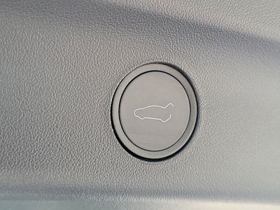 2023 Tesla Model Y - Photo 8