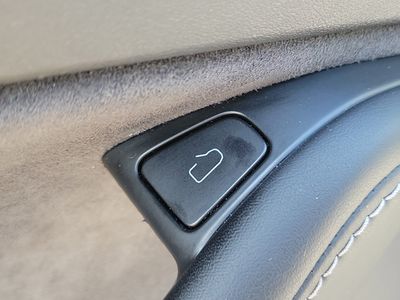 2023 Tesla Model Y - Photo 25