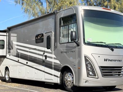2025 Thor Motor Coach Windsport - Photo 1