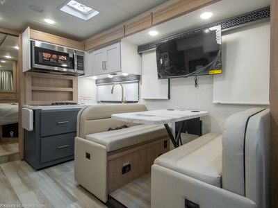 2026 Thor Motor Coach Quantum - Photo 12