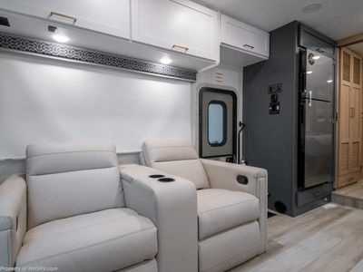 2026 Thor Motor Coach Quantum - Photo 8
