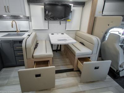 2026 Thor Motor Coach Quantum - Photo 14