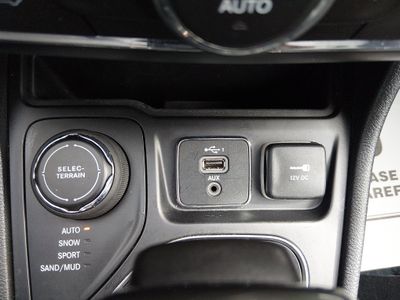 2023 Jeep Cherokee — photo 19 view