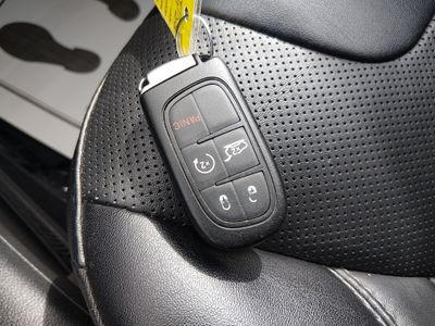 2023 Jeep Cherokee — photo 15 view