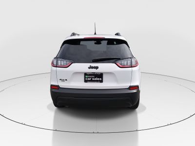 2023 Jeep Cherokee — engine compartment view
