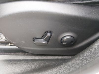 2023 Jeep Cherokee — photo 22 view