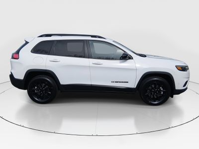 2023 Jeep Cherokee — photo 8 view