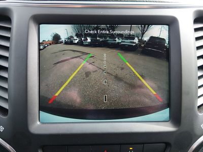 2023 Jeep Cherokee — photo 16 view