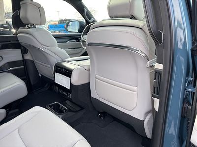 2026 Jeep Grand Wagoneer - Photo 53