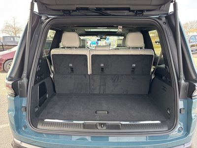 2026 Jeep Grand Wagoneer - Photo 44